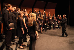 Image of Matthew Svoboda conducting the Lane Chamber Choir
